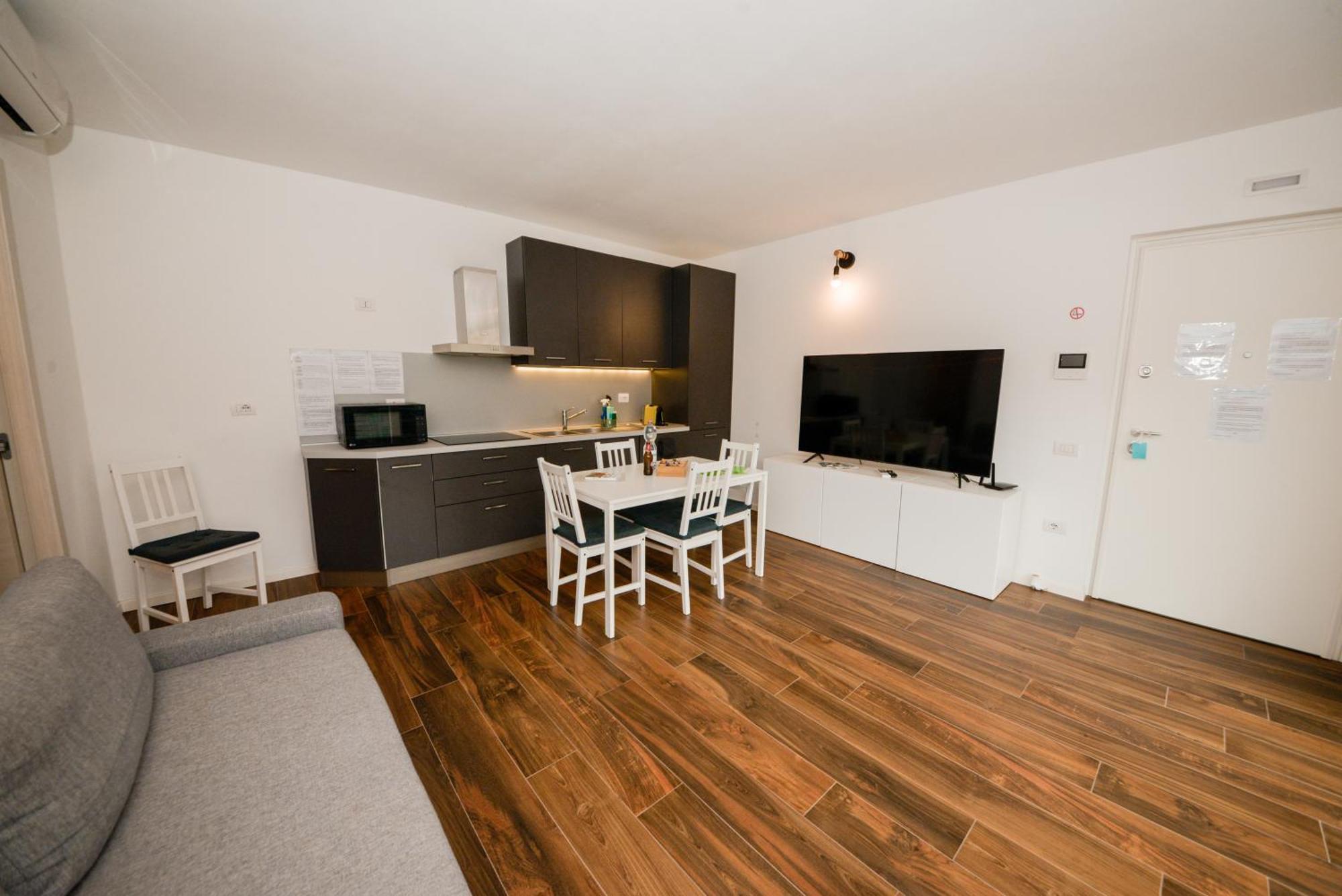 Garda Family & Solarium Appartement Riva del Garda Buitenkant foto