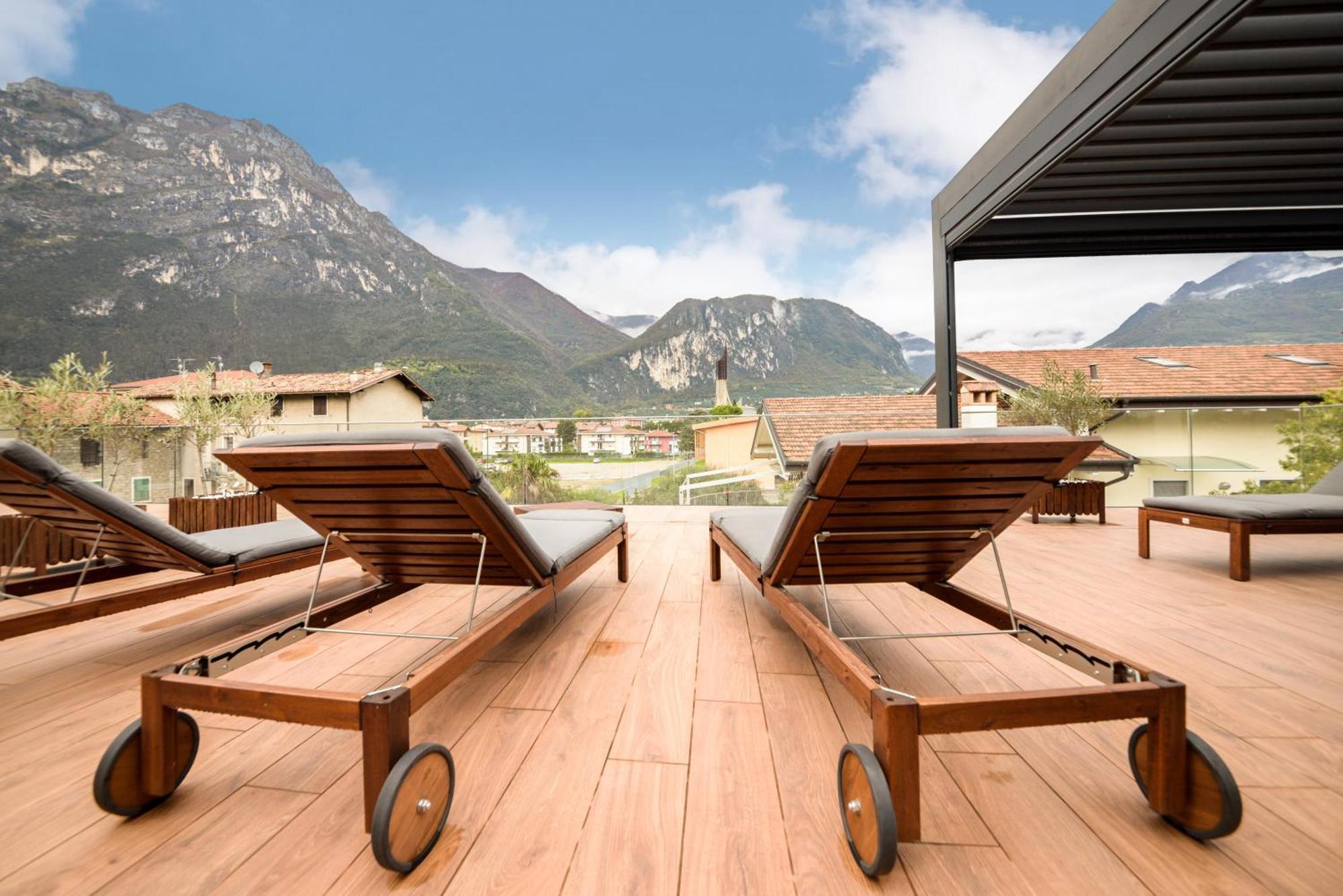 Garda Family & Solarium Appartement Riva del Garda Buitenkant foto