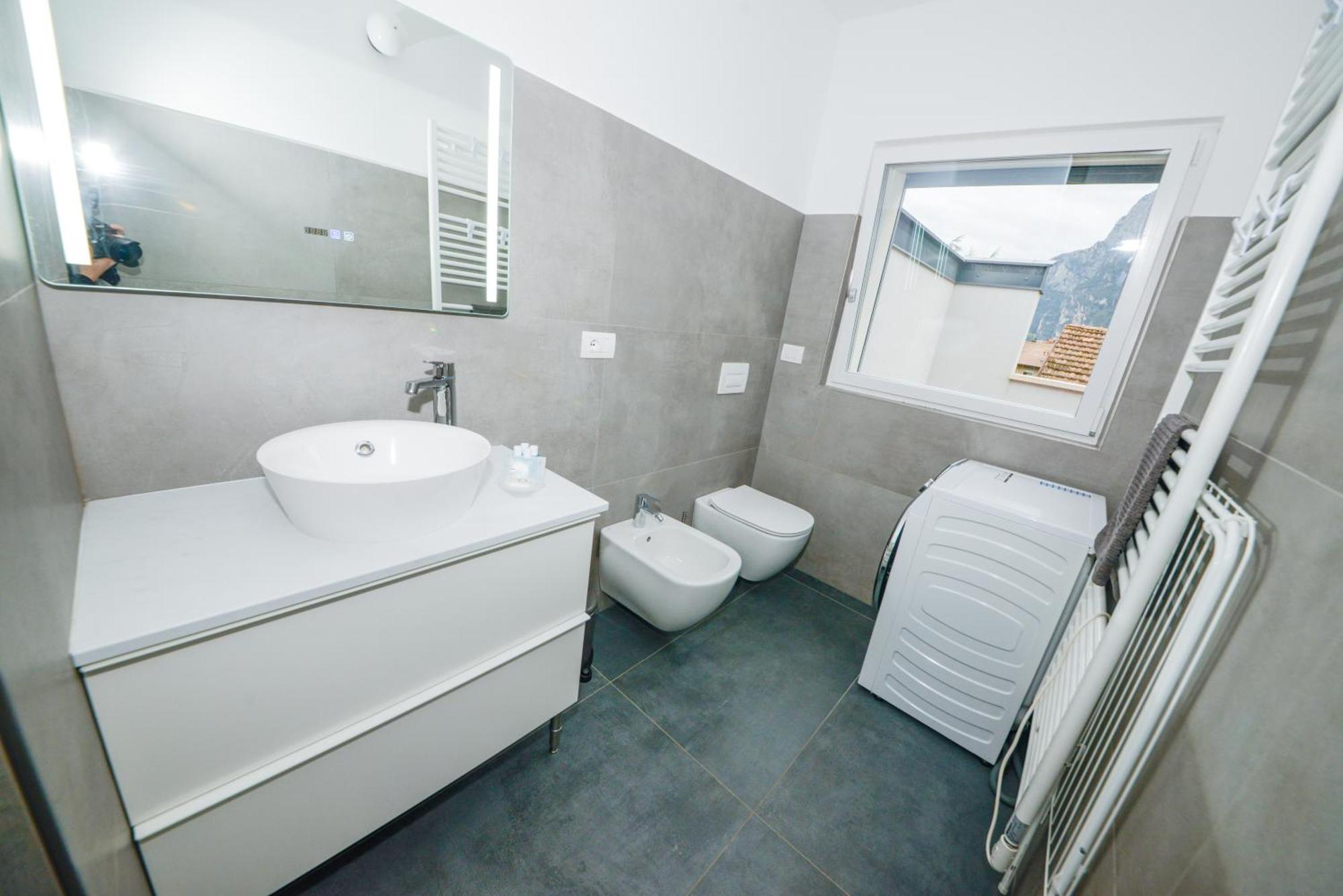 Garda Family & Solarium Appartement Riva del Garda Buitenkant foto