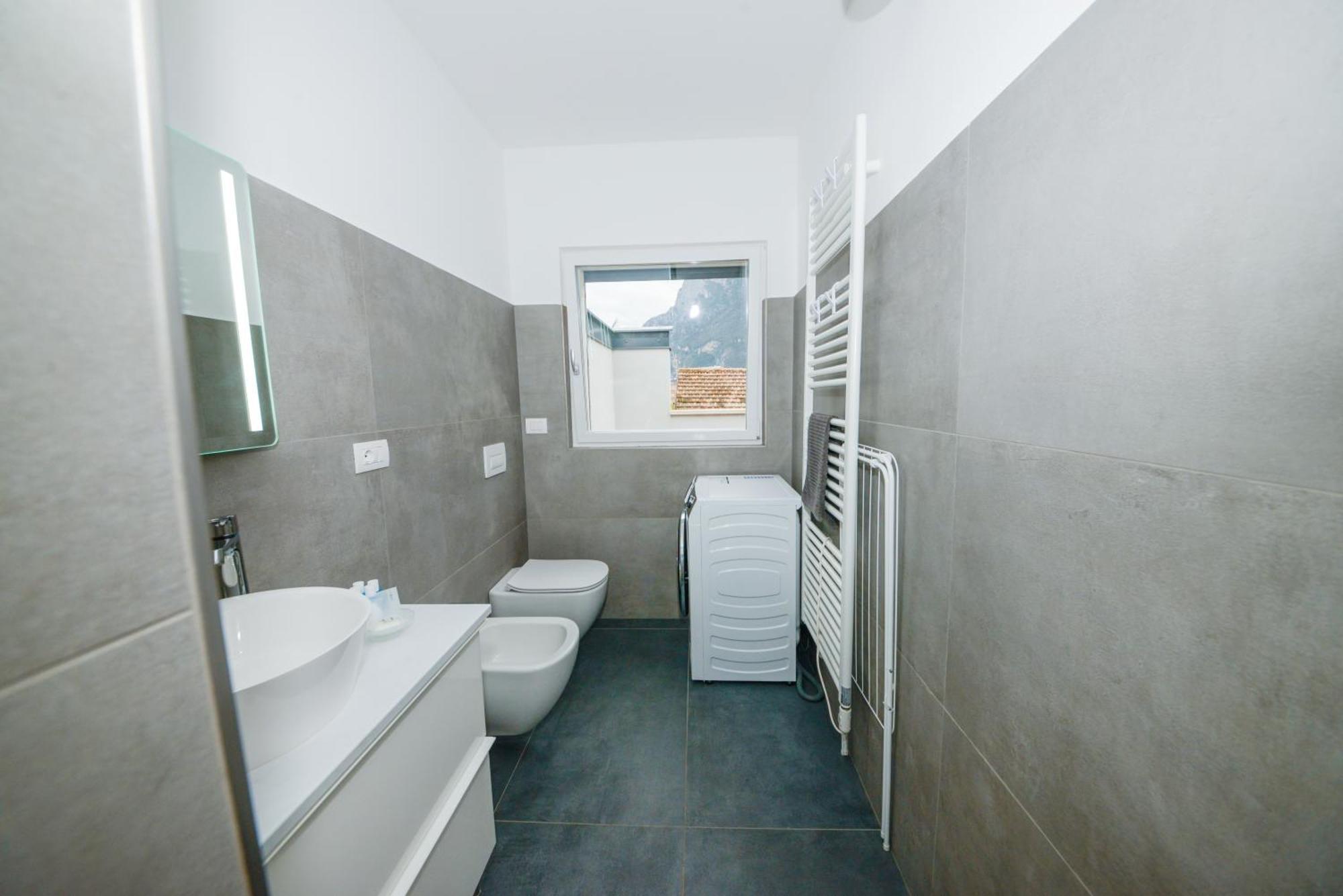 Garda Family & Solarium Appartement Riva del Garda Buitenkant foto