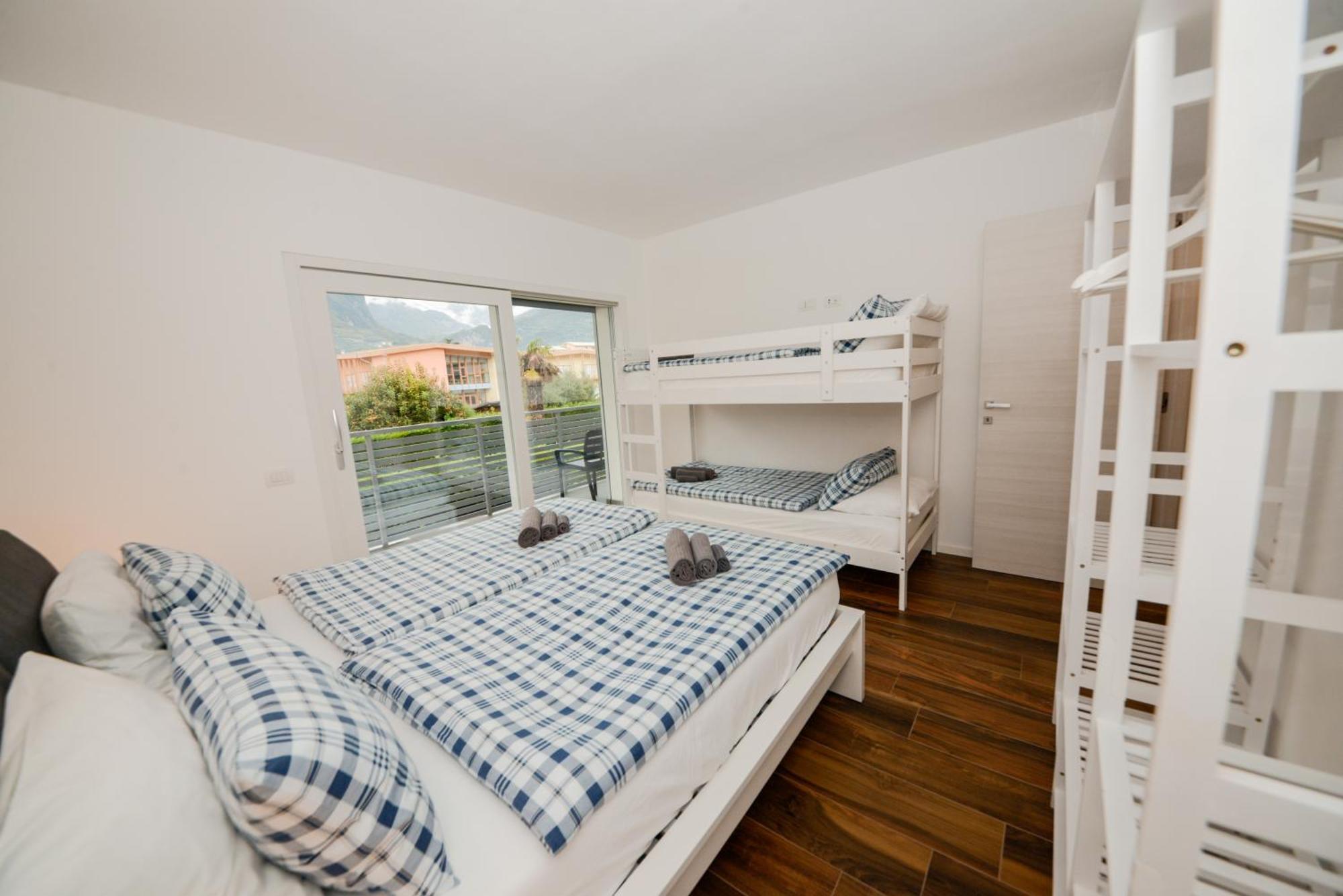 Garda Family & Solarium Appartement Riva del Garda Buitenkant foto